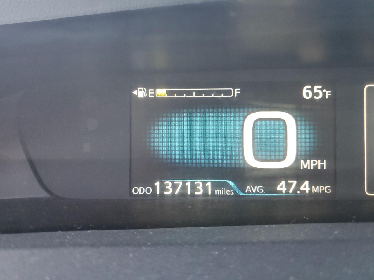 2017 Toyota Prius - Image 9