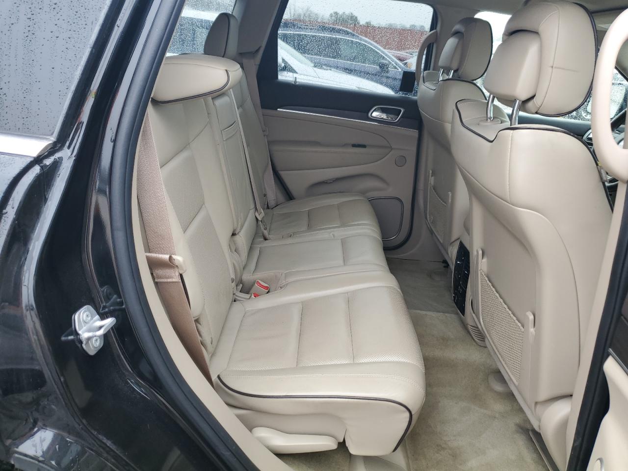 2018 Jeep Grand Cherokee - Image 11