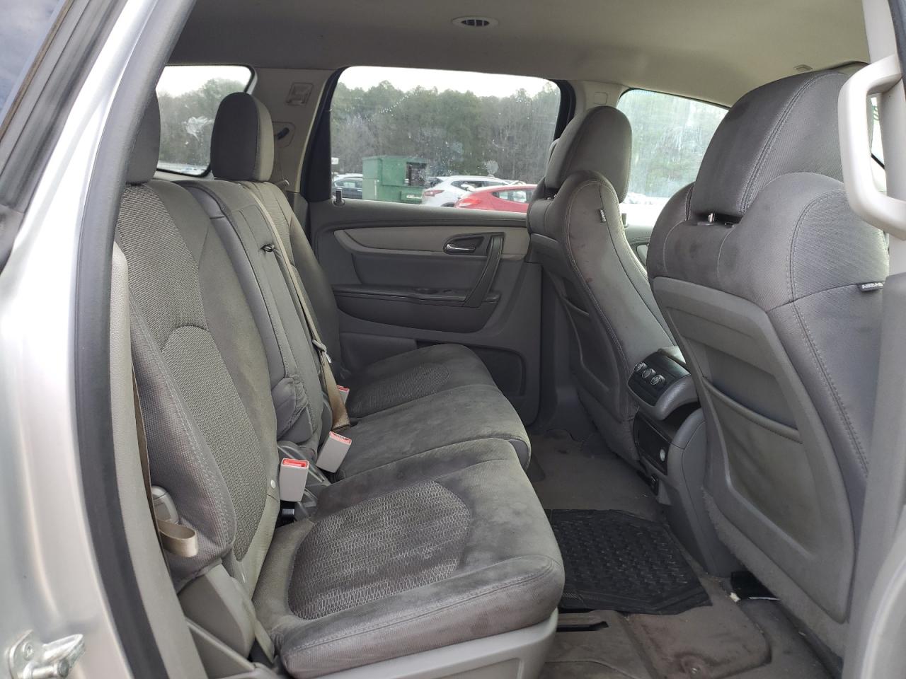 2014 Chevrolet Traverse - Image 11