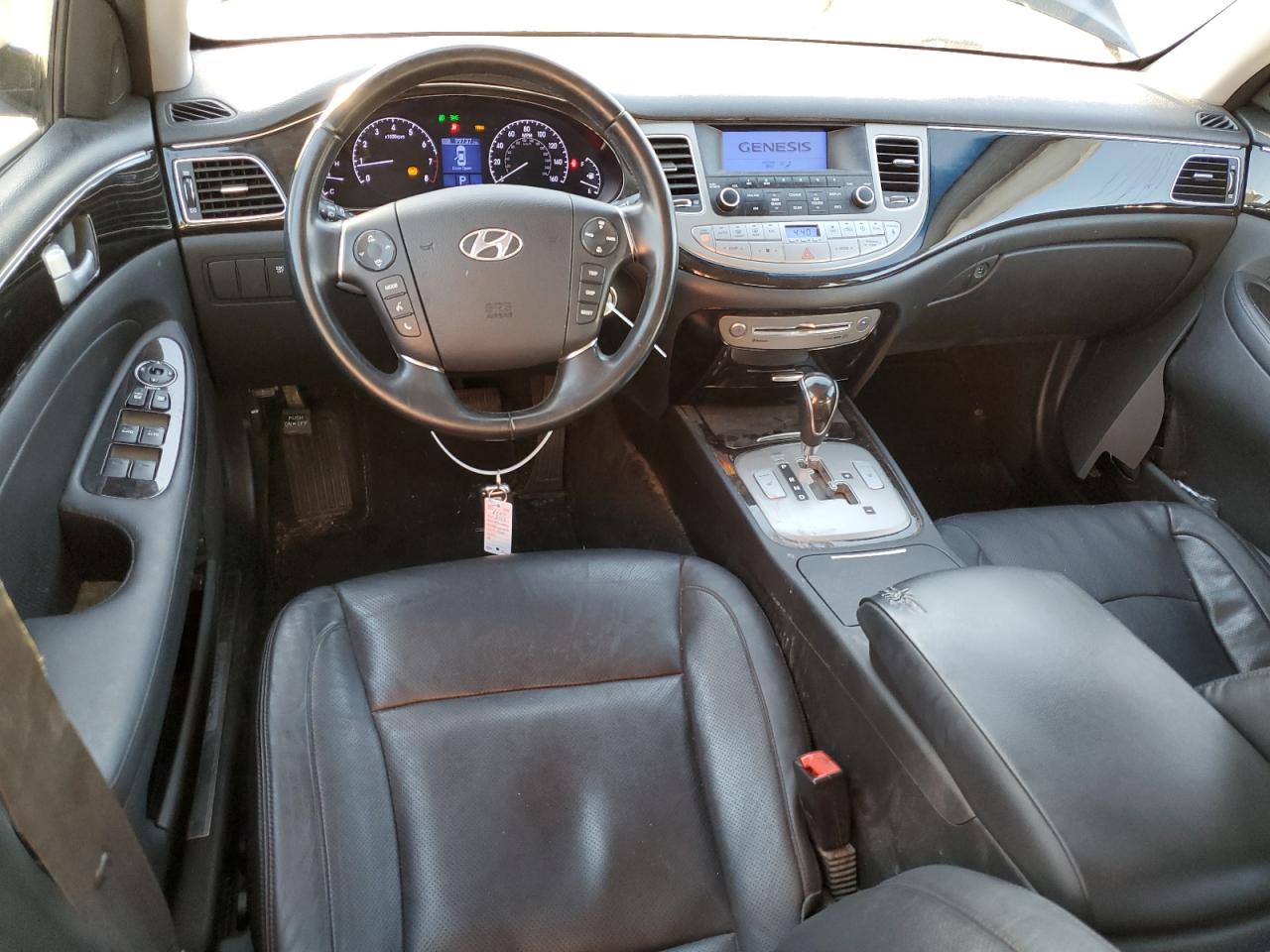 2013 Hyundai Genesis - Image 8