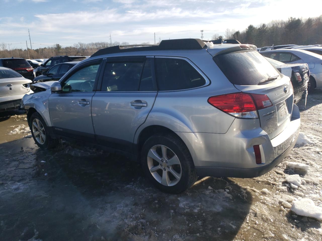 2014 Subaru Outback - Image 2