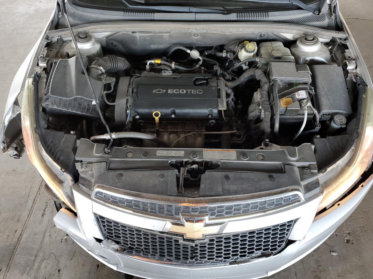 2014 Chevrolet Cruze - Image 12