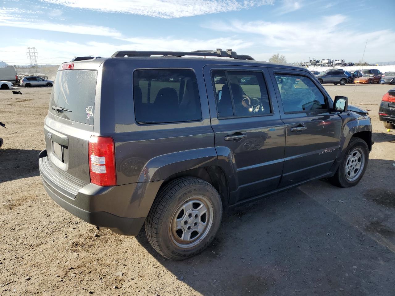 2016 Jeep Liberty (Patriot) - Image 3