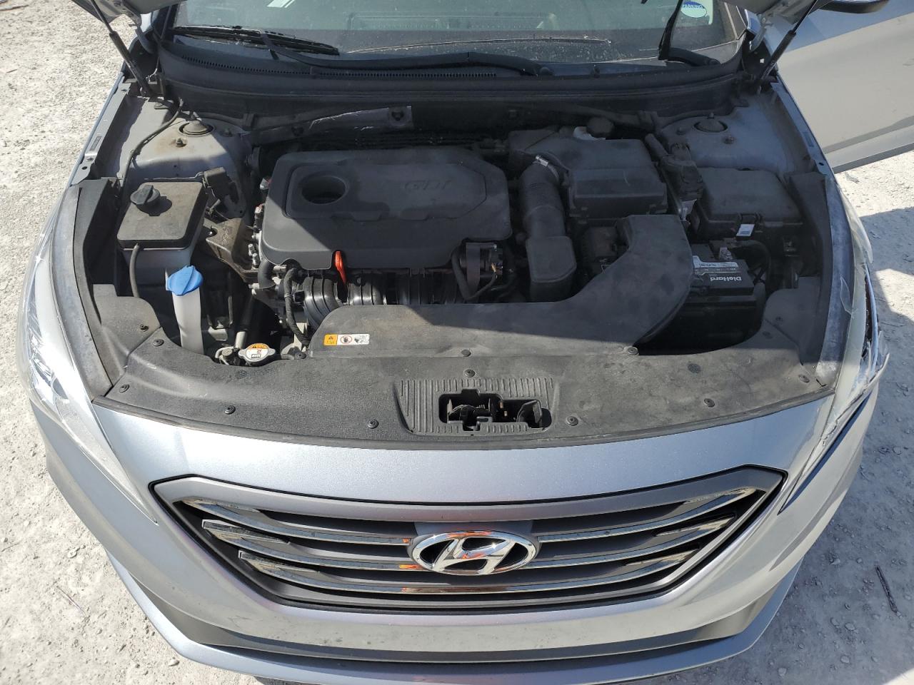 2015 Hyundai Sonata - Image 11
