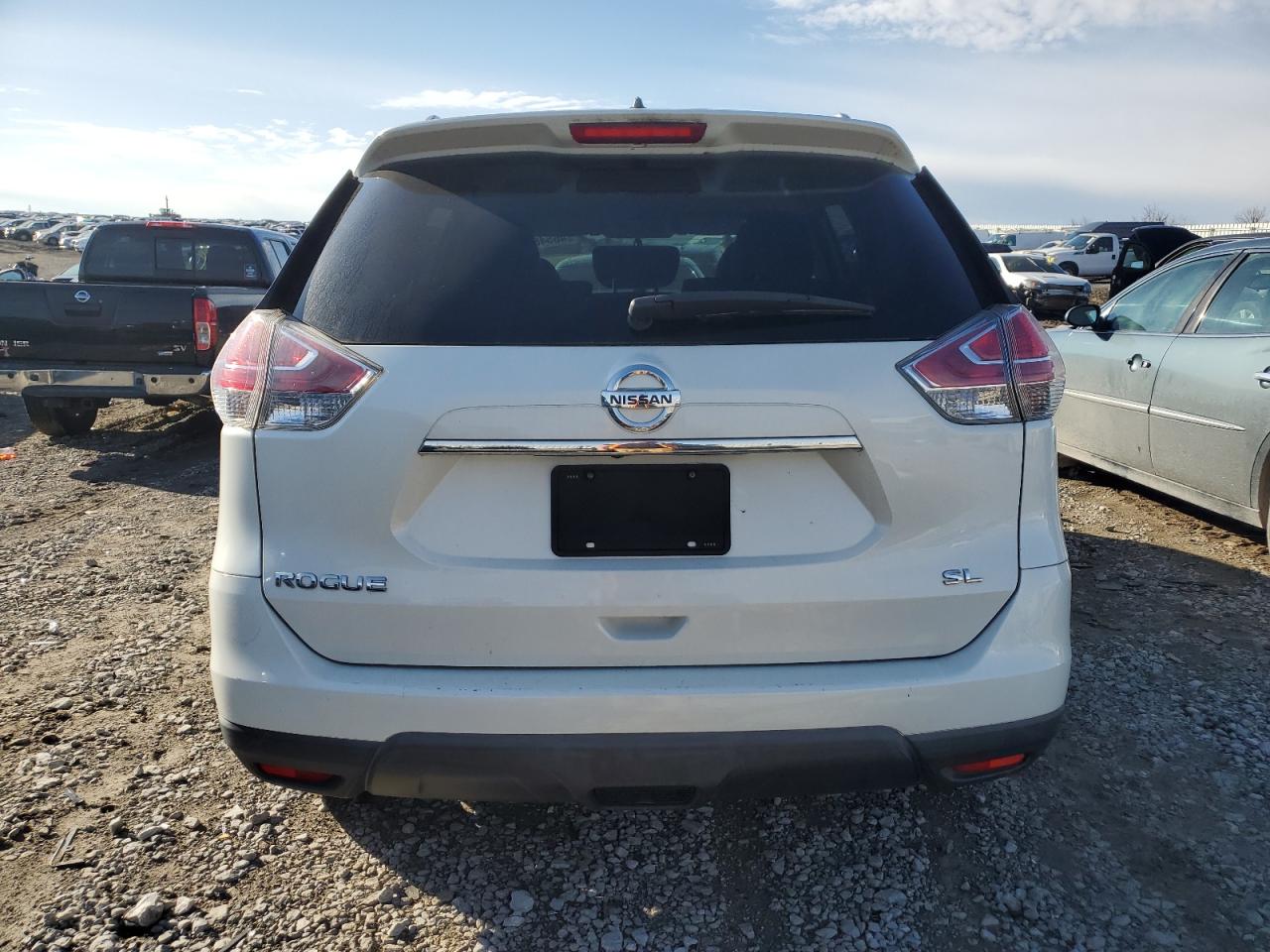2015 Nissan Rogue - Image 6