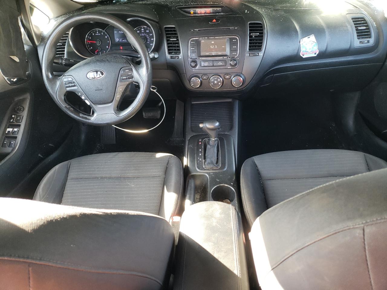 2016 Kia Forte - Image 8
