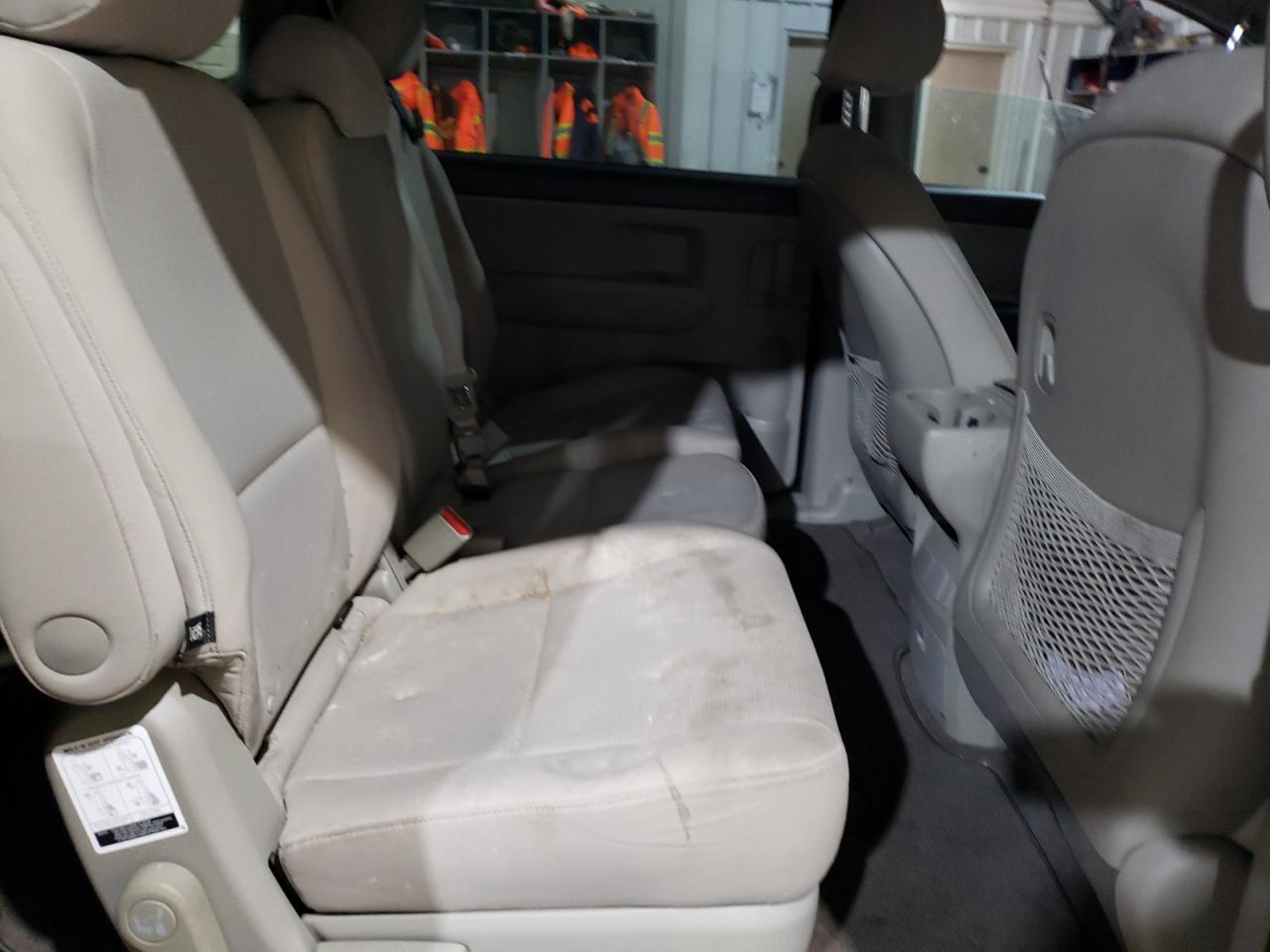2017 Kia Sedona - Image 12