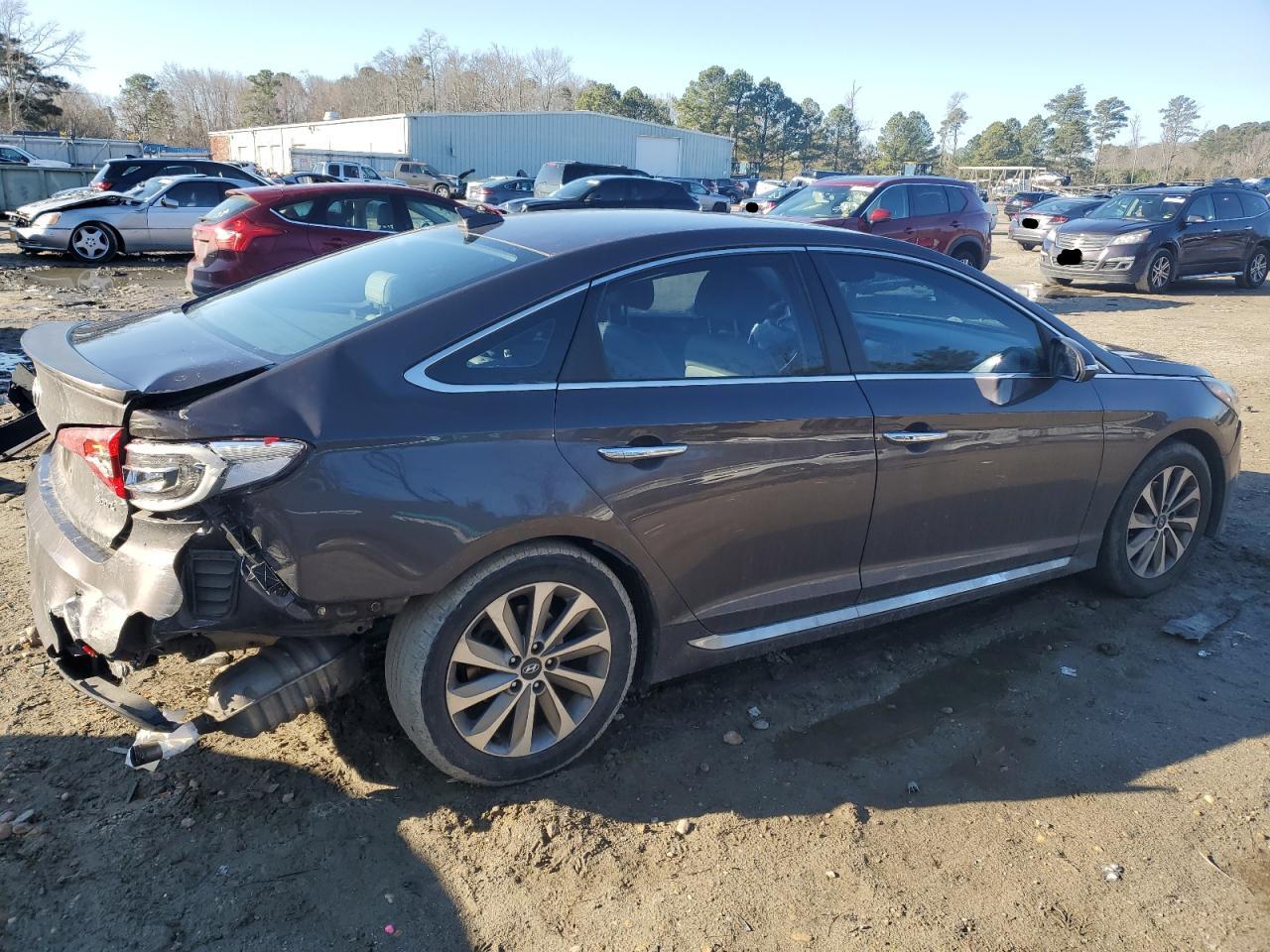 2016 Hyundai Sonata - Image 3