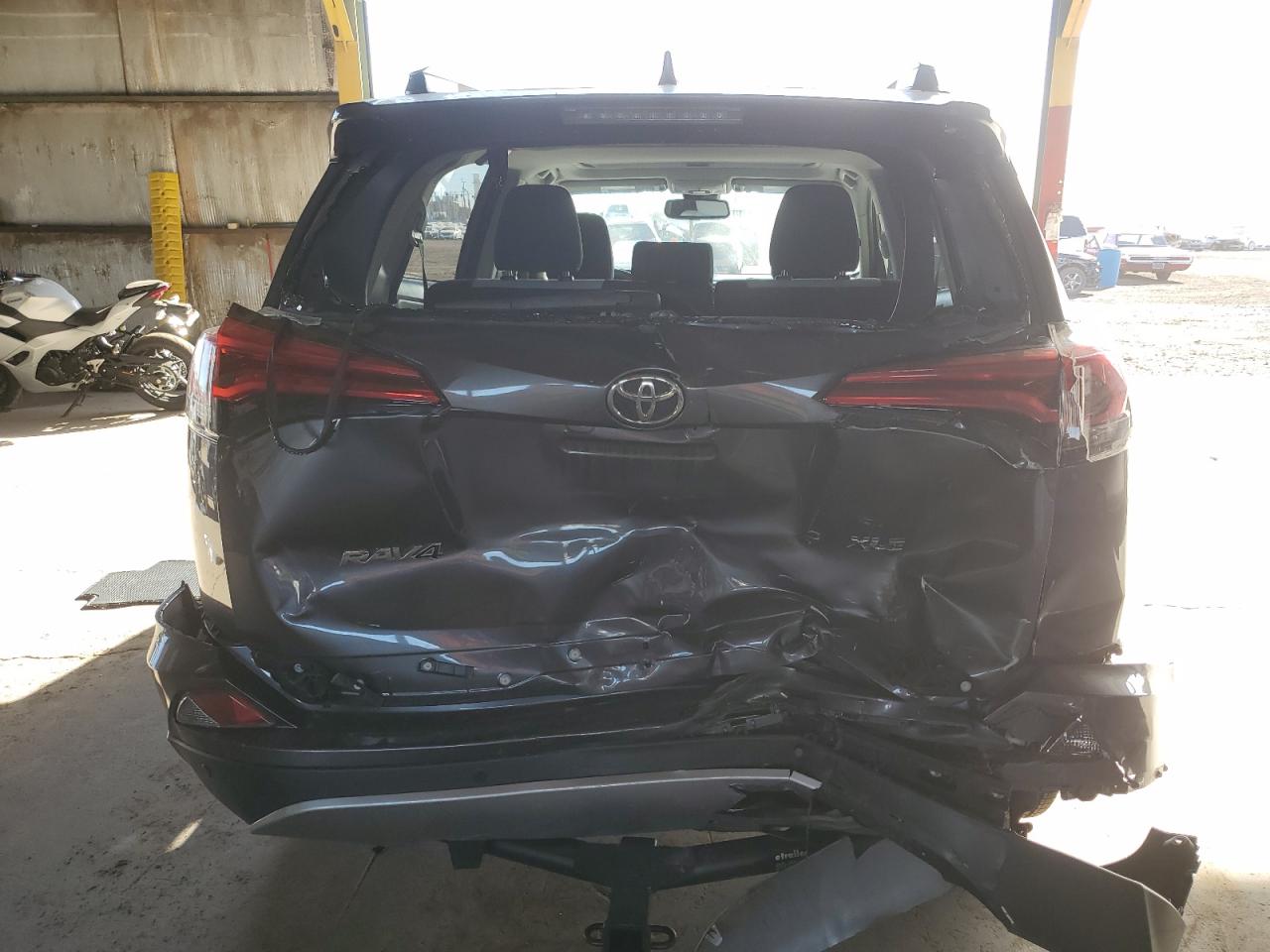 2018 Toyota RAV 4 - Image 6