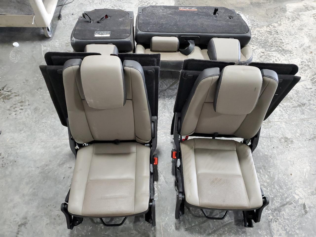 2014 Ford Transit - Image 13