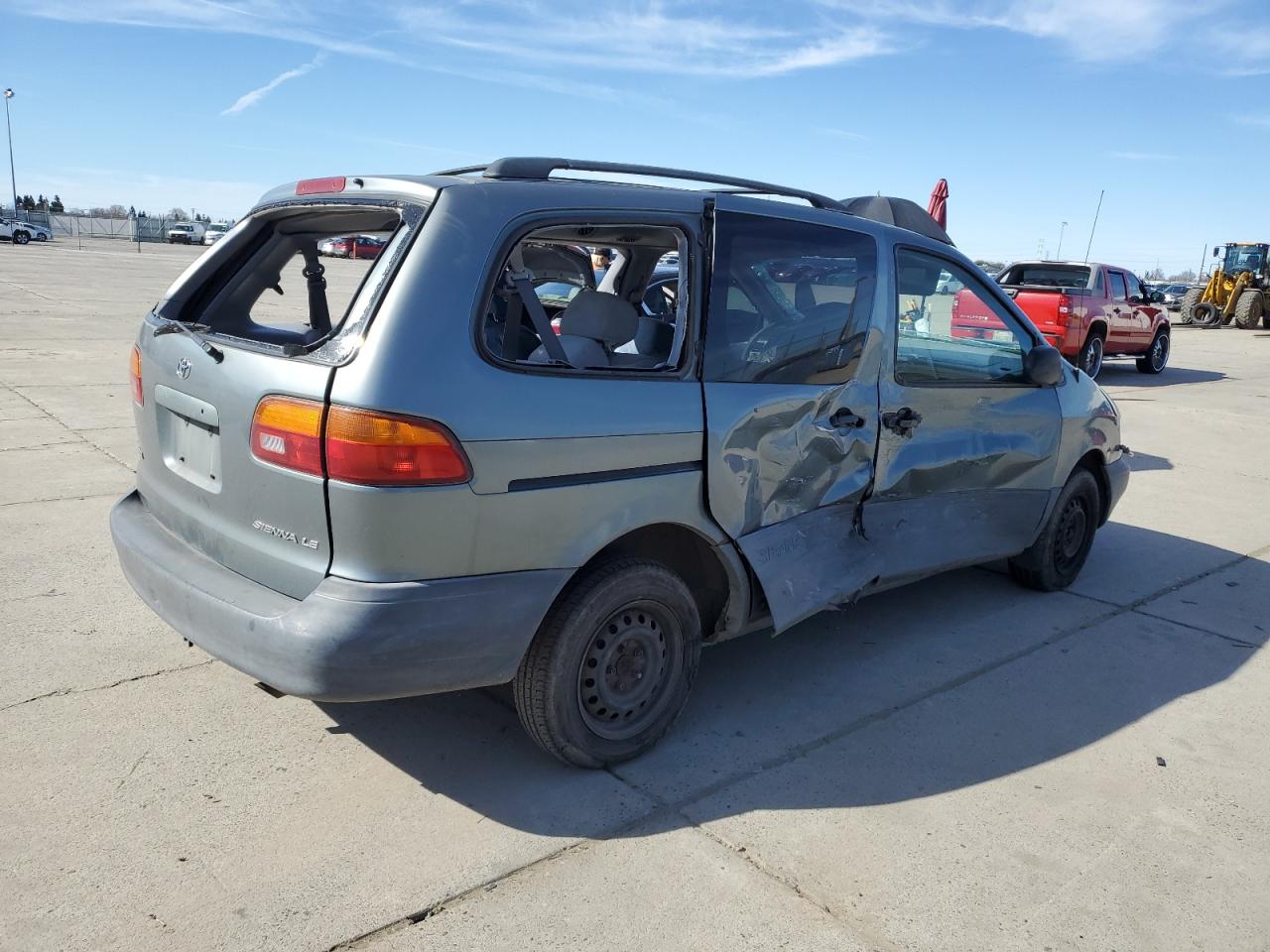 1998 Toyota Sienna - Image 3