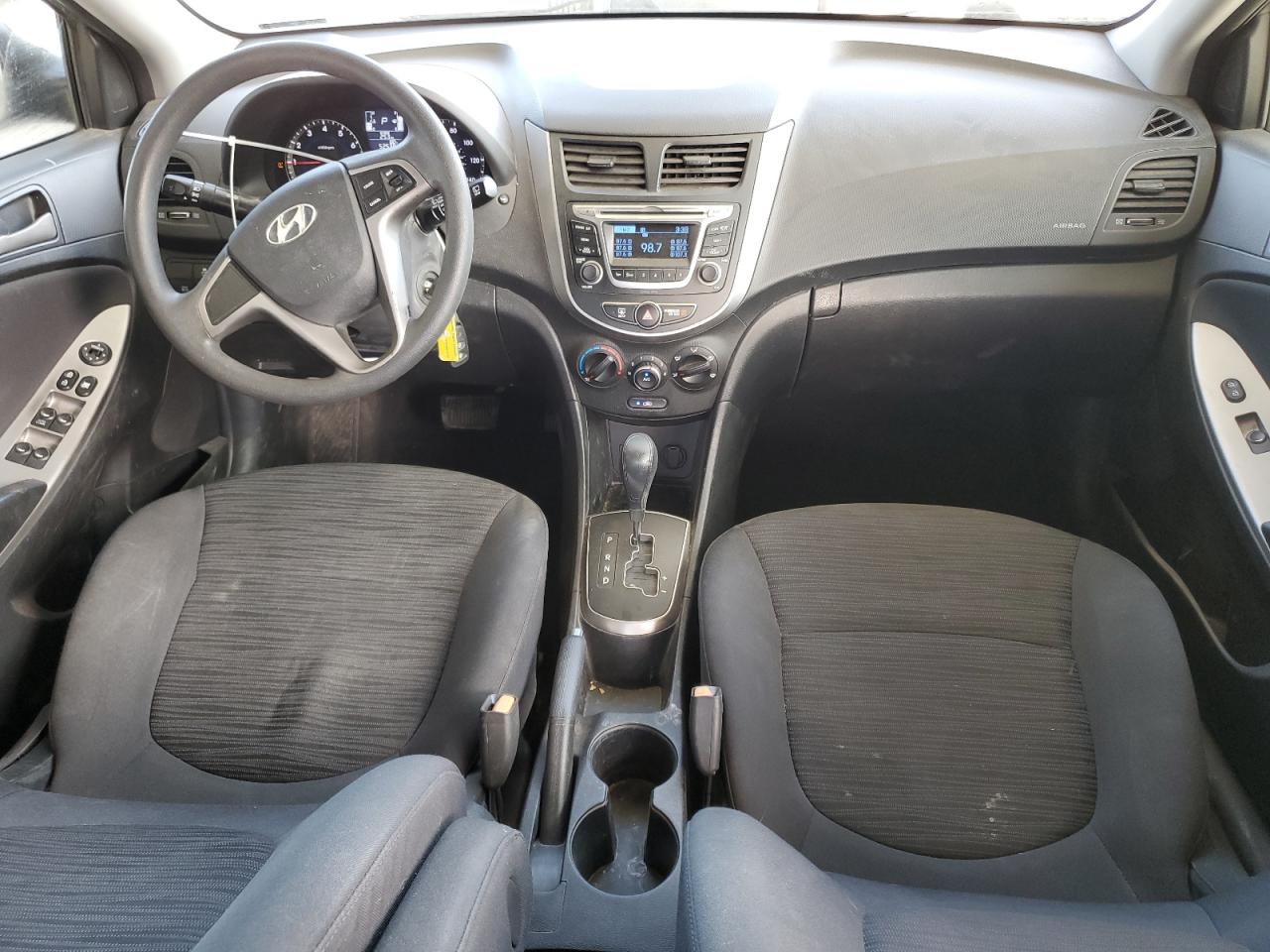 2015 Hyundai Accent - Image 8