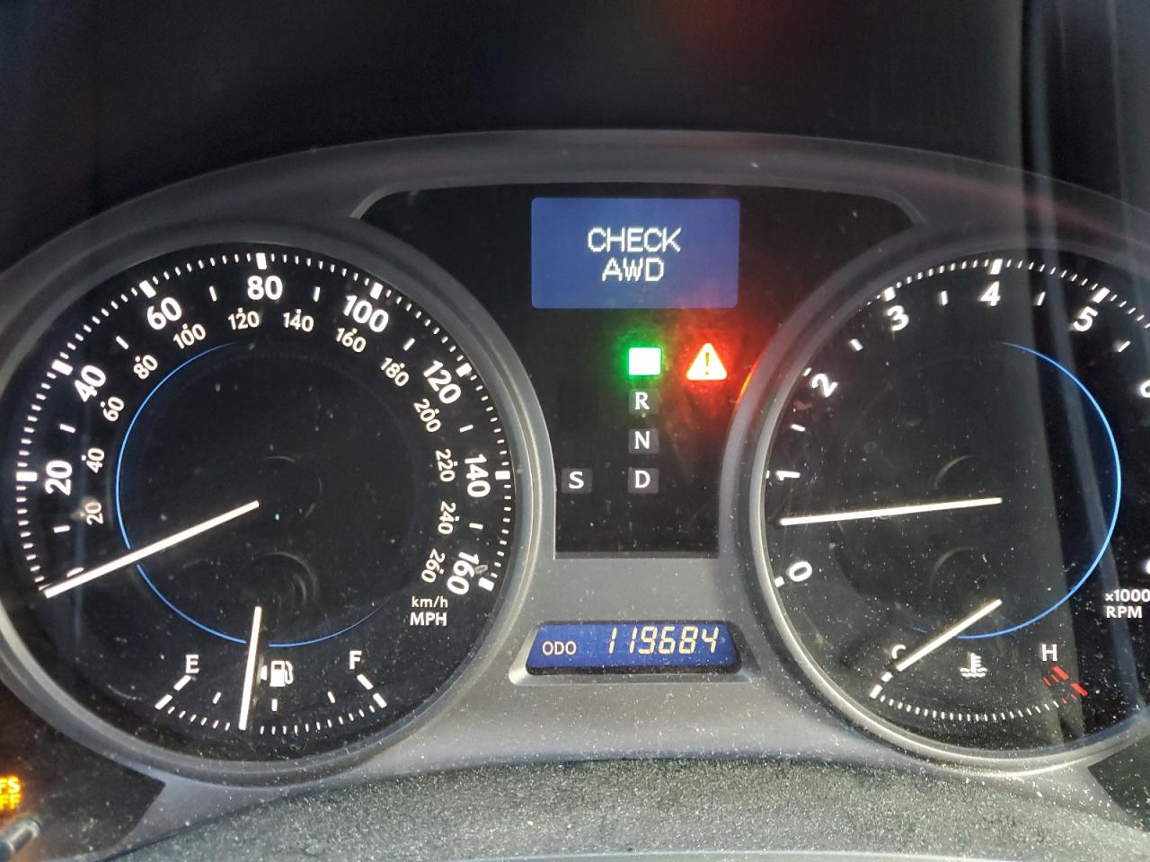 2010 Lexus IS - Image 9