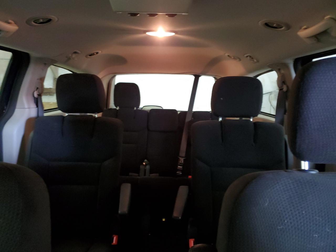 2016 Dodge Caravan - Image 10
