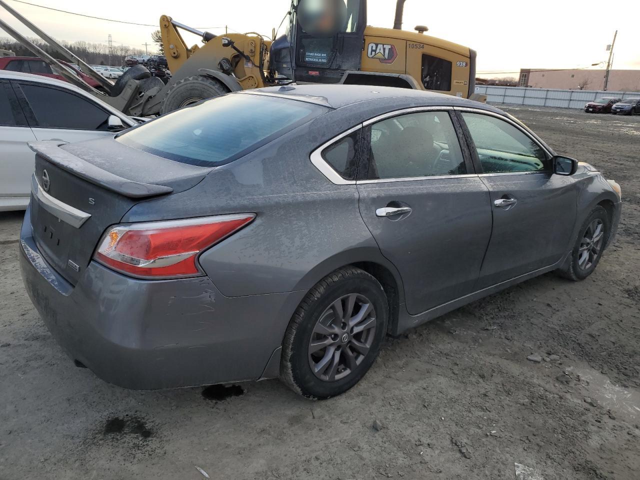 2015 Nissan Altima - Image 3
