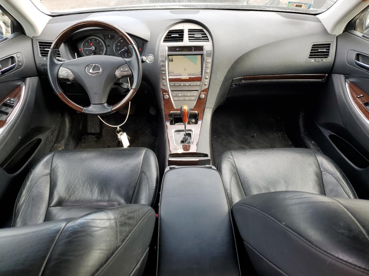 2011 Lexus ES - Image 8