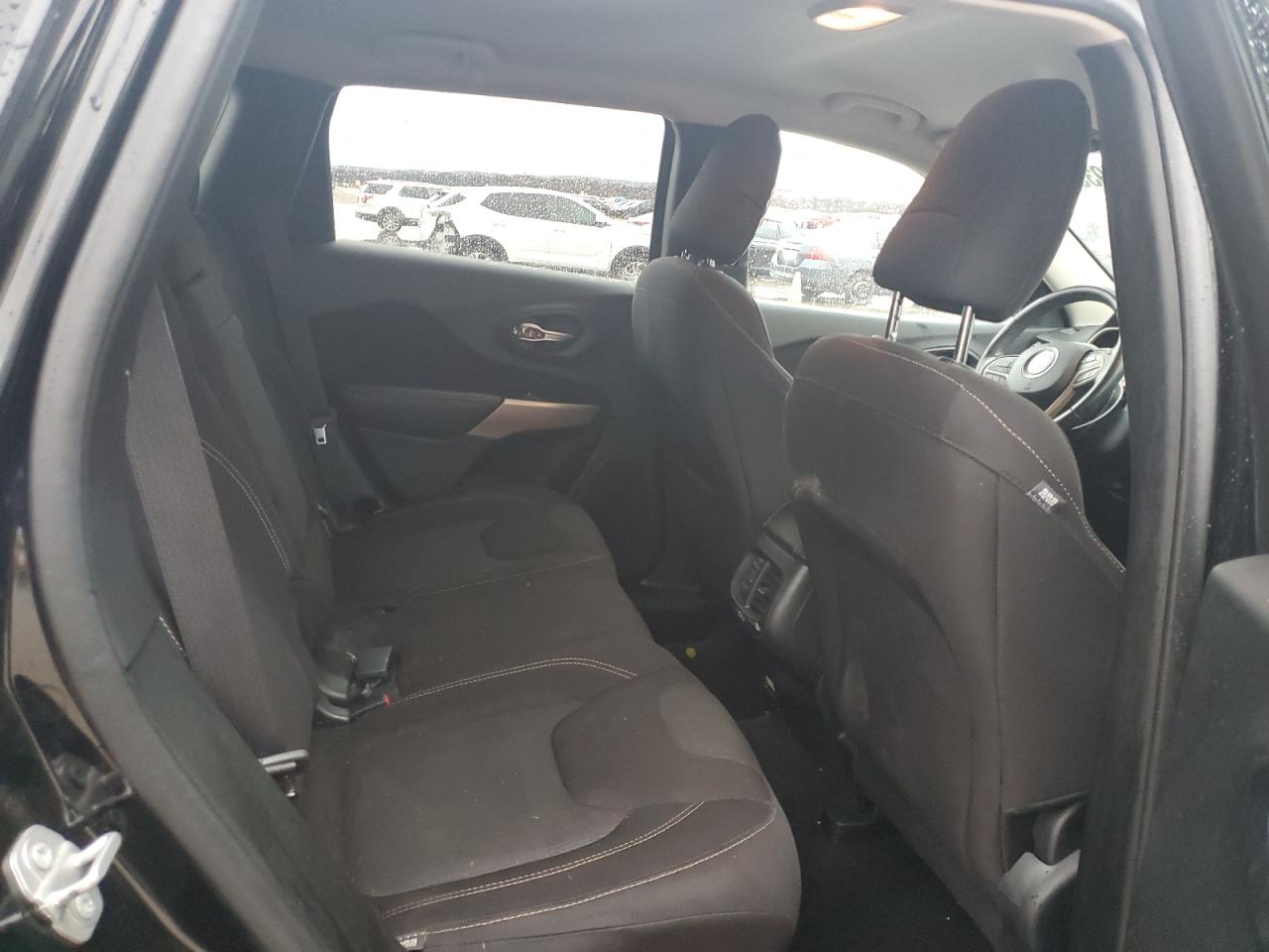 2017 Jeep Grand Cherokee - Image 11