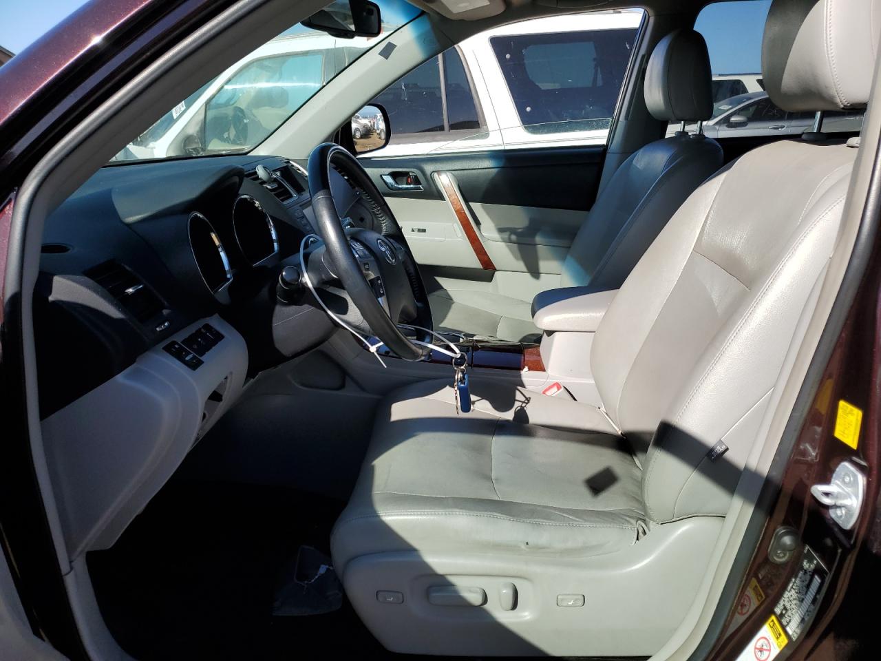 2011 Toyota Highlander - Image 7