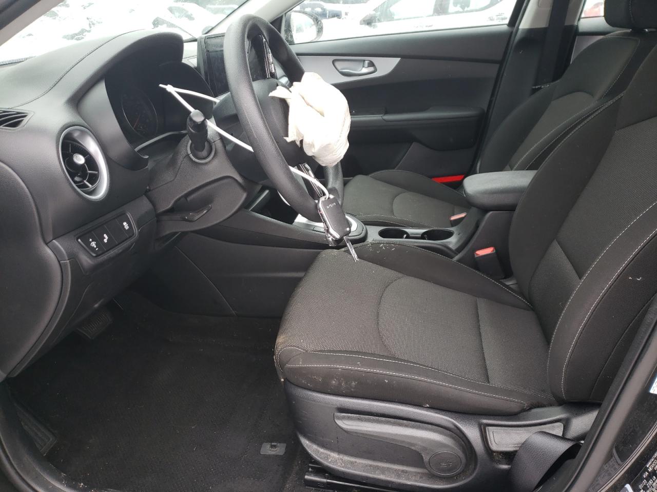 2023 Kia Forte - Image 7