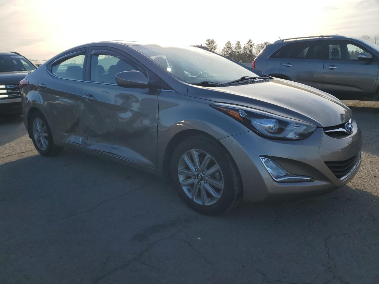 2015 Hyundai Elantra - Image 4
