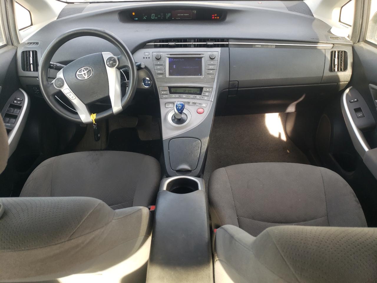 2015 Toyota Prius - Image 8