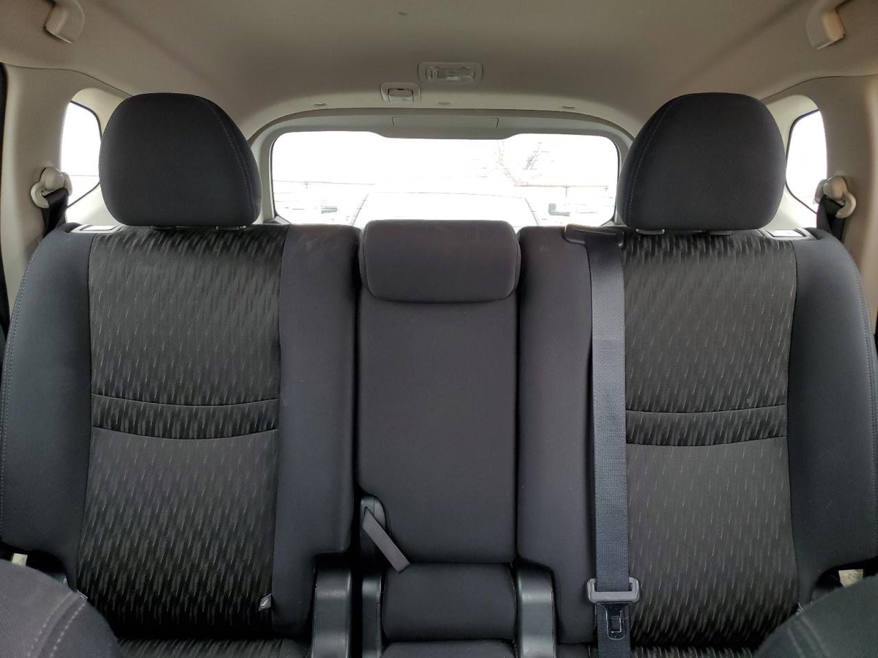 2018 Nissan Rogue - Image 10