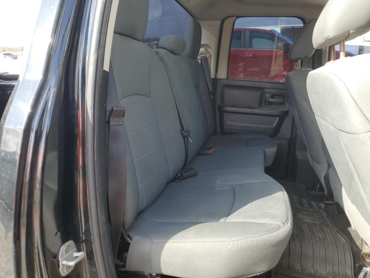 2014 RAM 1500 - Image 10