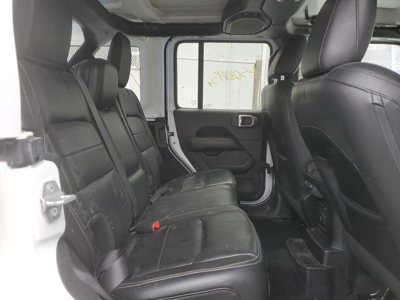 2018 Jeep Wrangler - Image 11