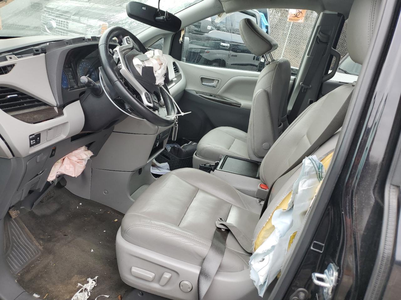 2018 Toyota Sienna - Image 7