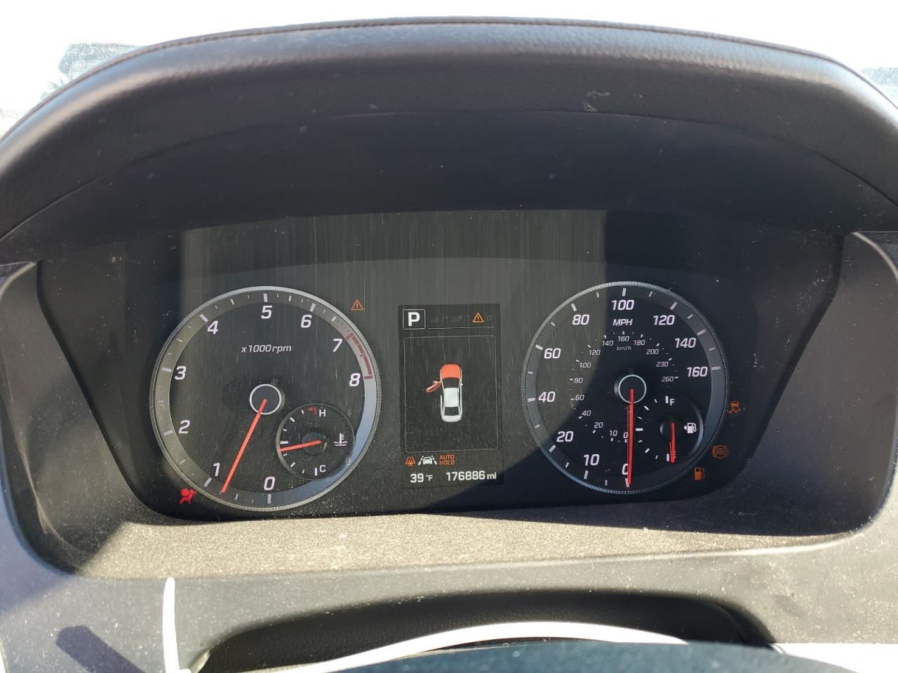 2015 Hyundai Sonata - Image 9