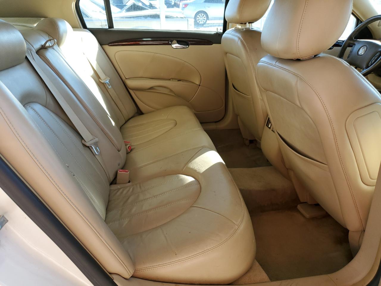 2011 Buick Lucerne - Image 11