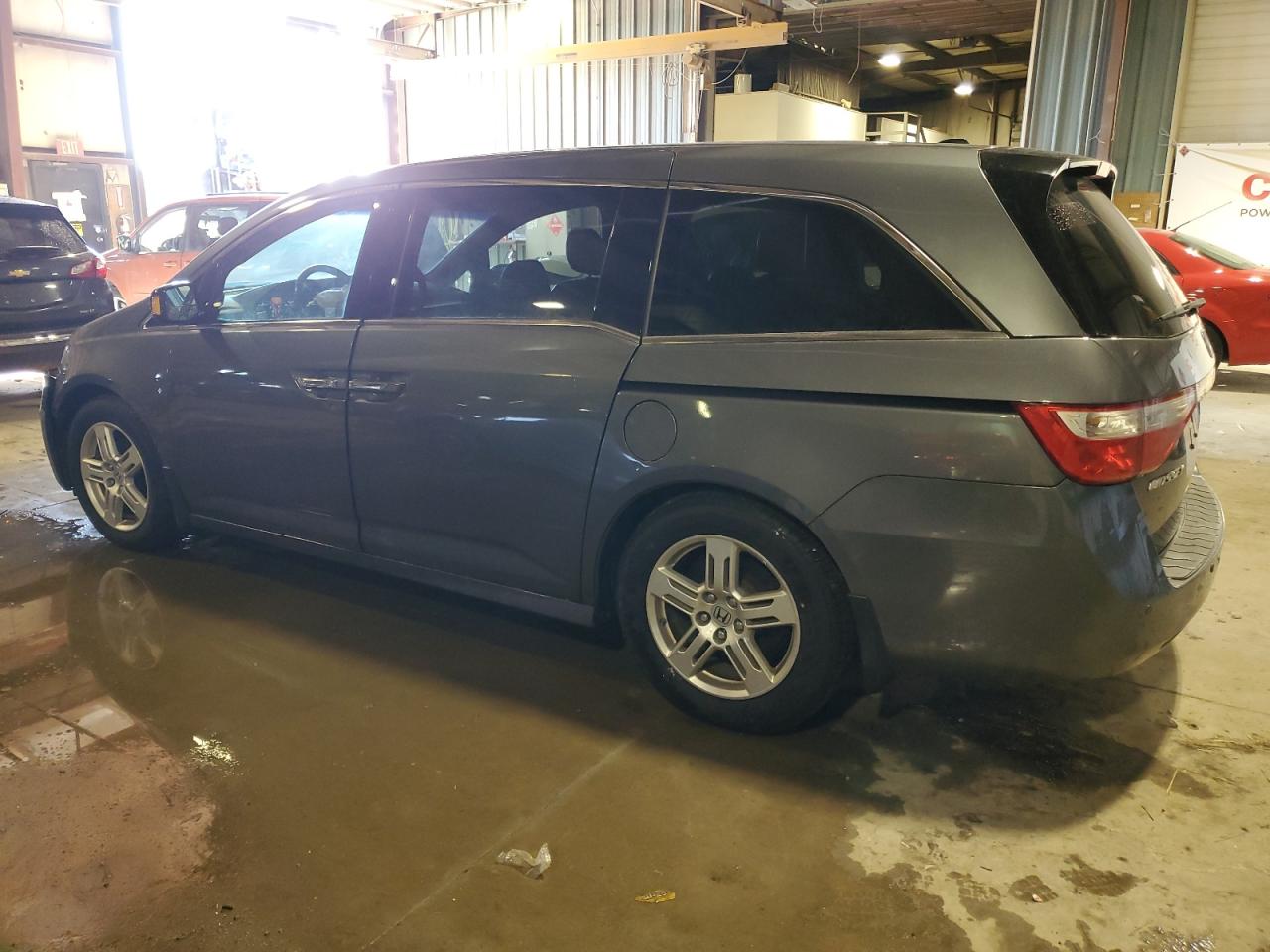 2011 Honda Odyssey - Image 2