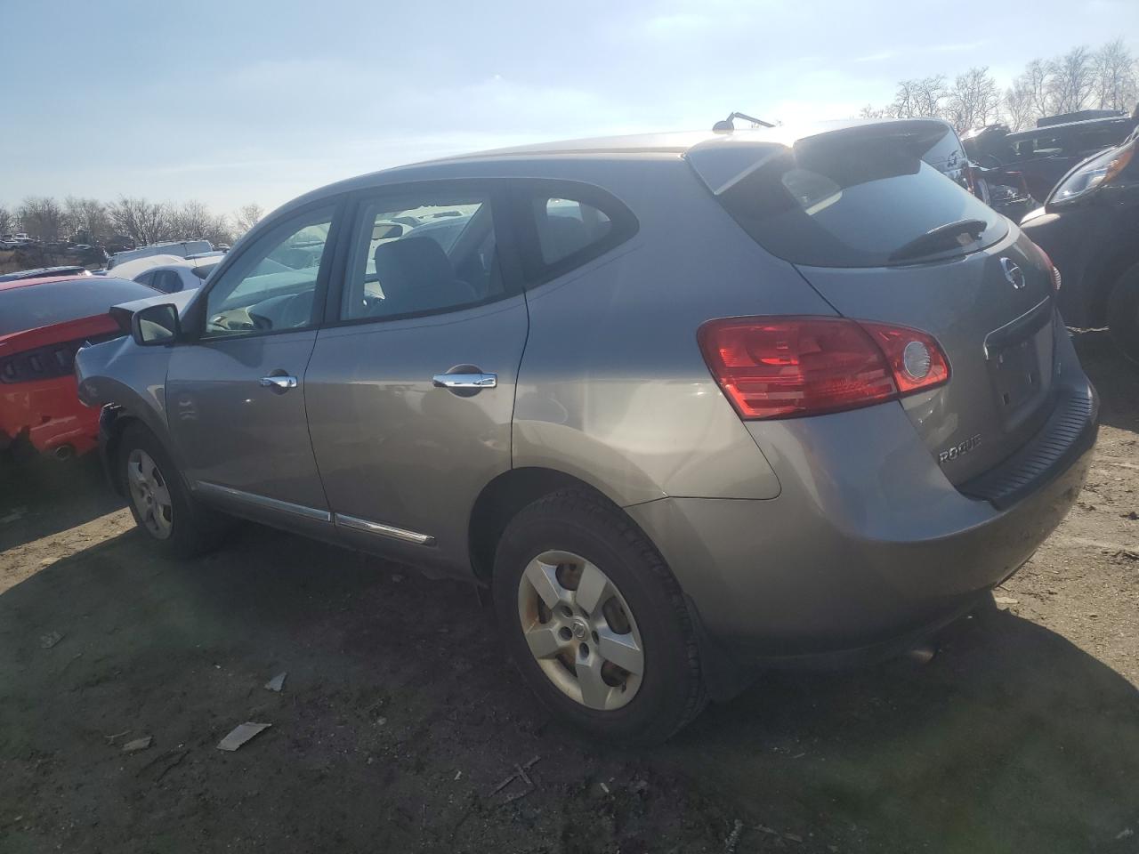 2011 Nissan Rogue - Image 2