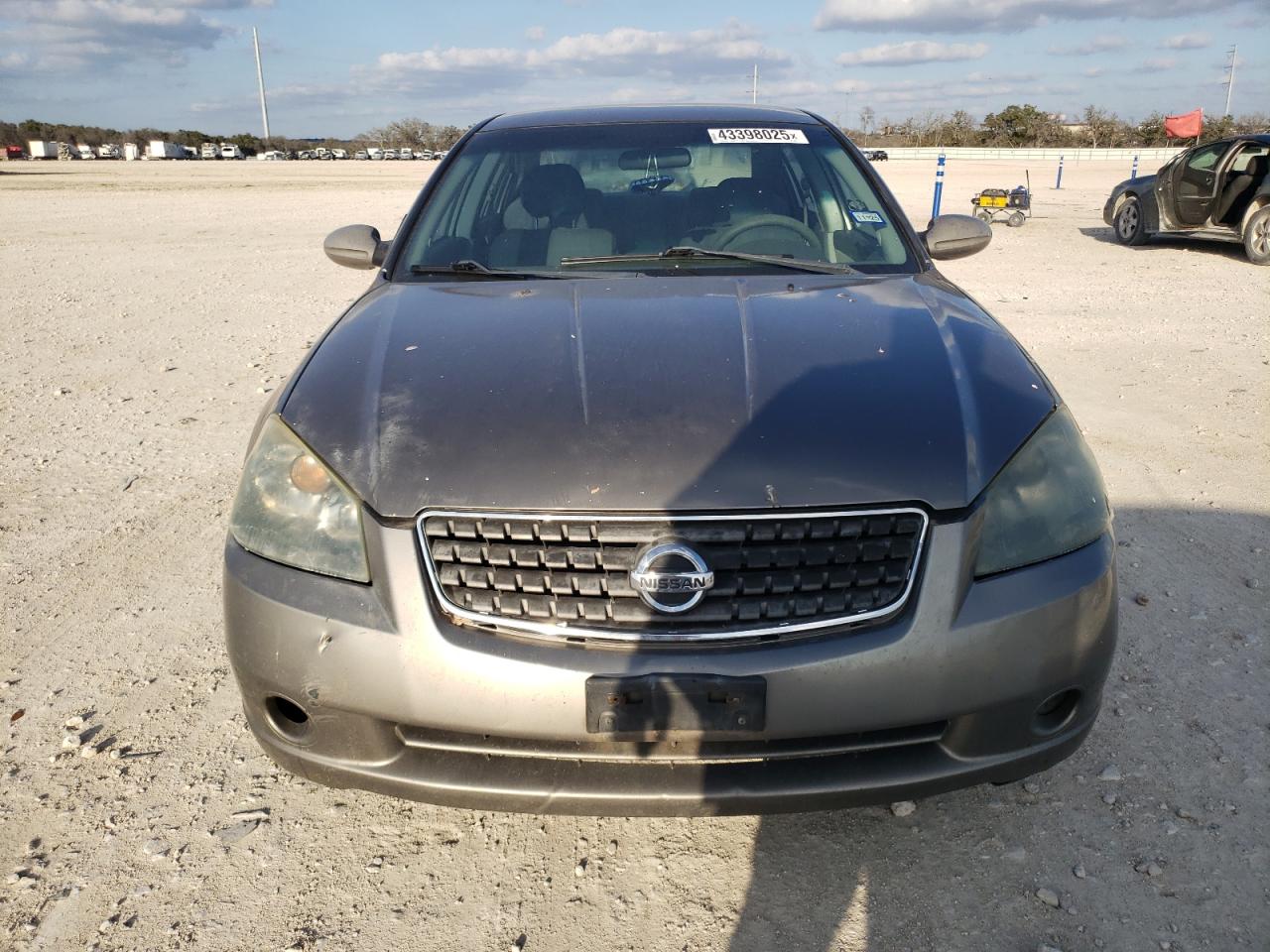 2005 Nissan Altima - Image 5