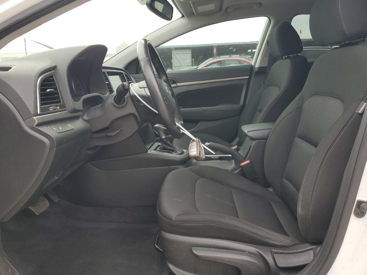 2018 Hyundai Elantra - Image 7