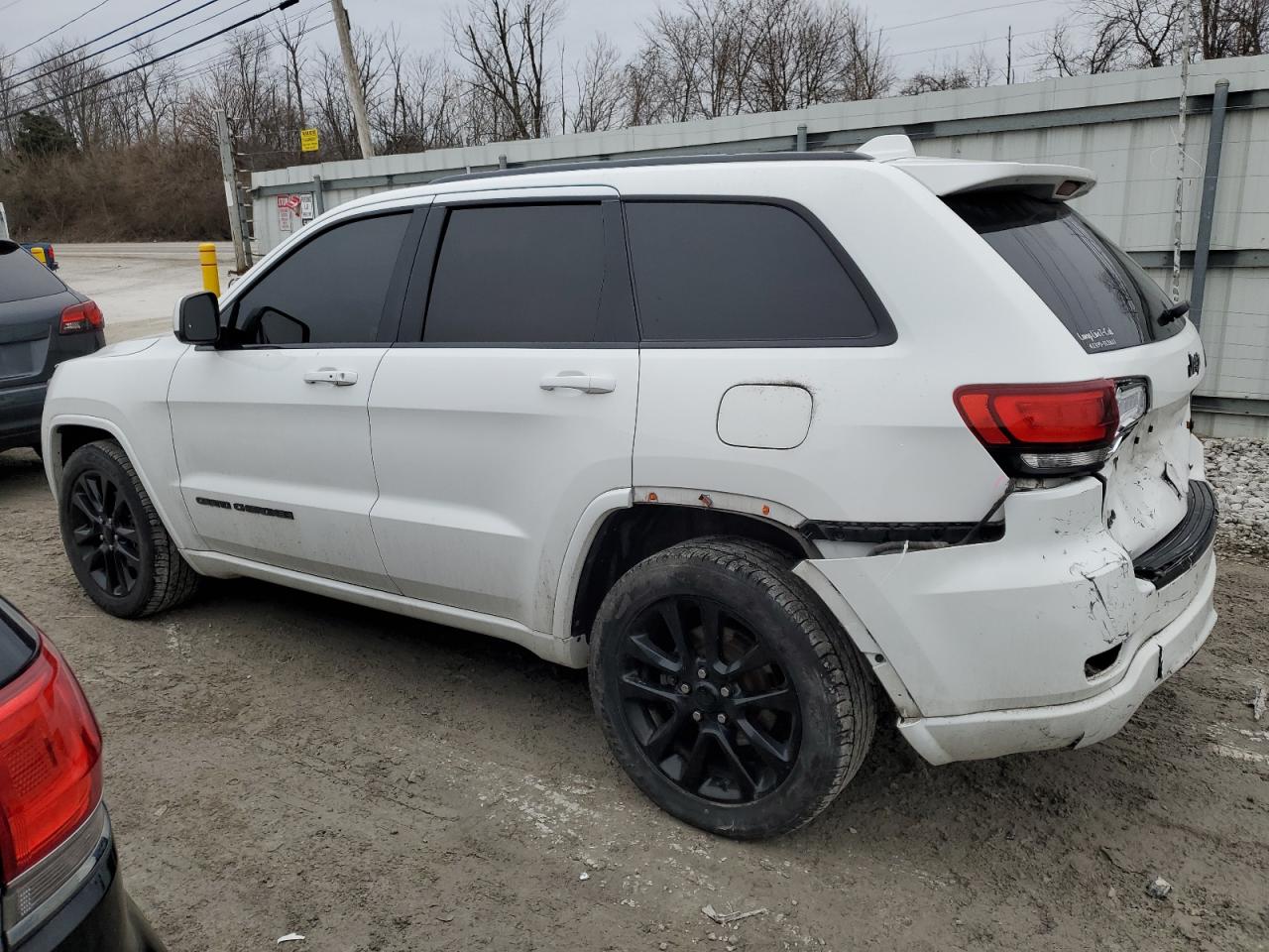 2018 Jeep Grand Cherokee - Image 2