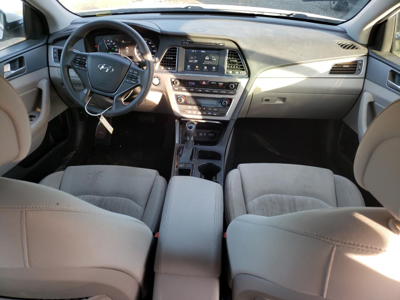2017 Hyundai Sonata - Image 8