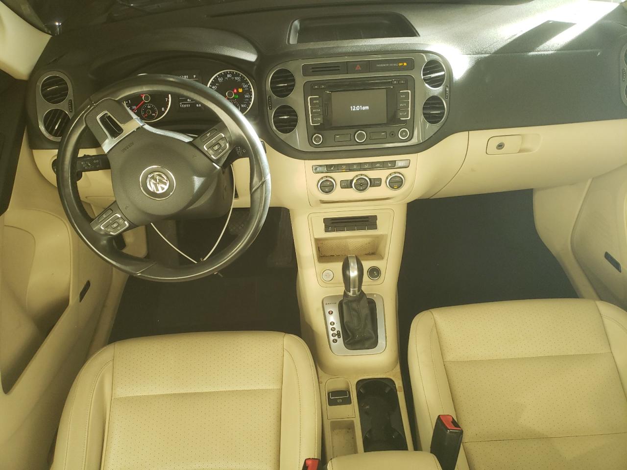 2015 Volkswagen Tiguan - Image 8