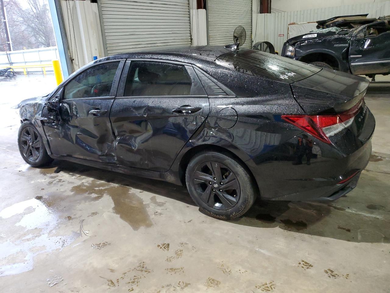 2021 Hyundai Elantra - Image 2