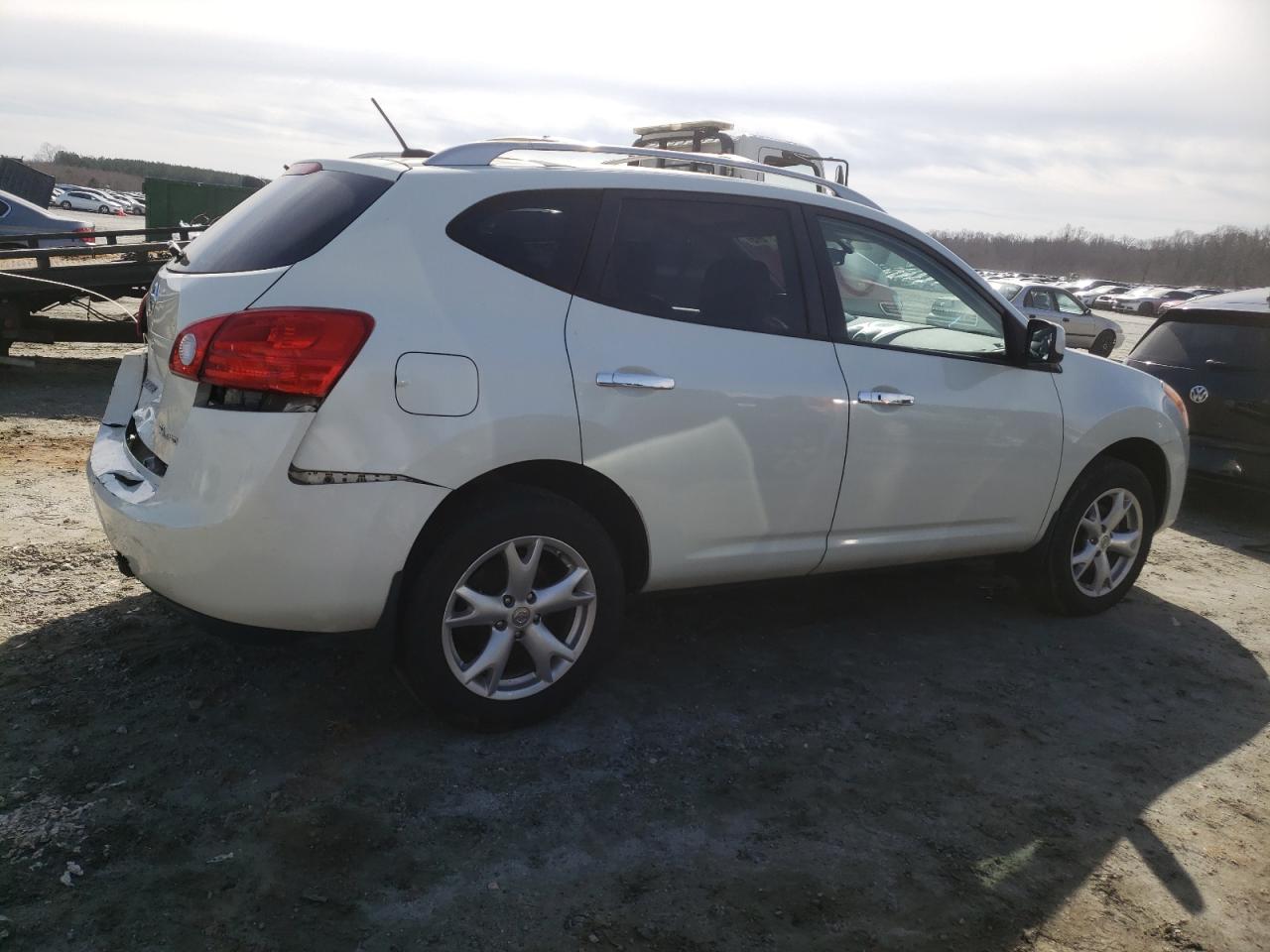 2010 Nissan Rogue - Image 3