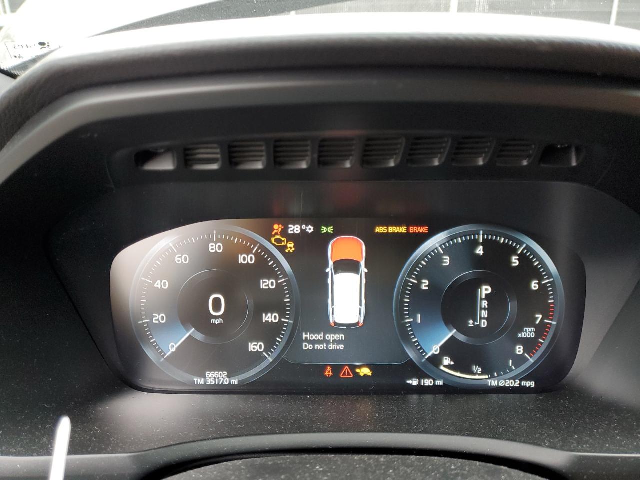 2017 Volvo XC90 - Image 9