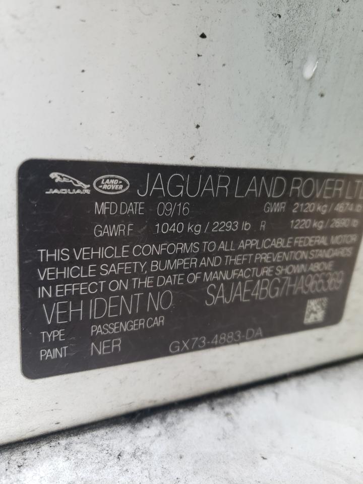 2017 Jaguar XE - Image 13