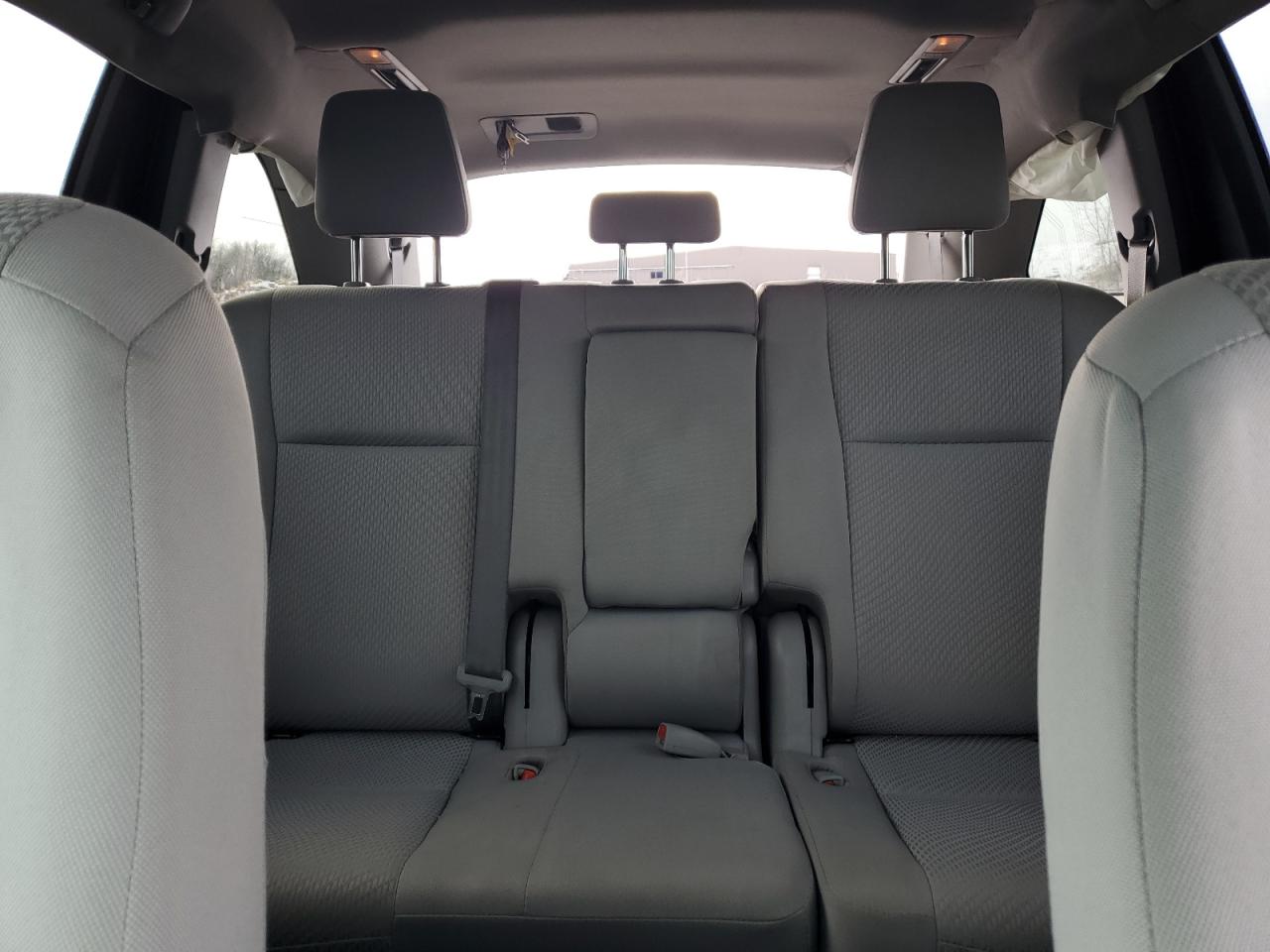 2019 Toyota Highlander - Image 10