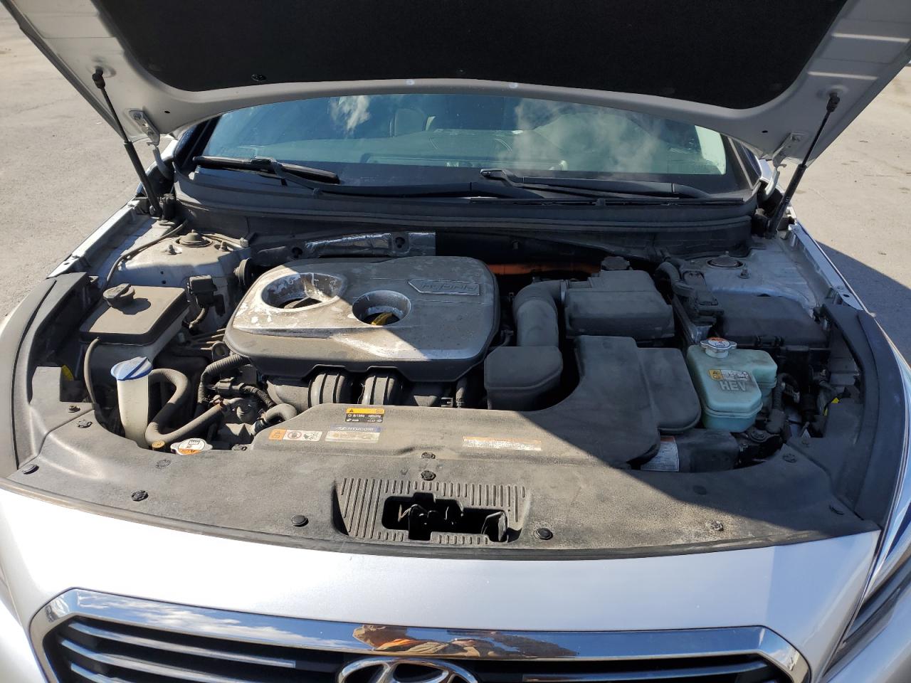 2016 Hyundai Sonata - Image 11