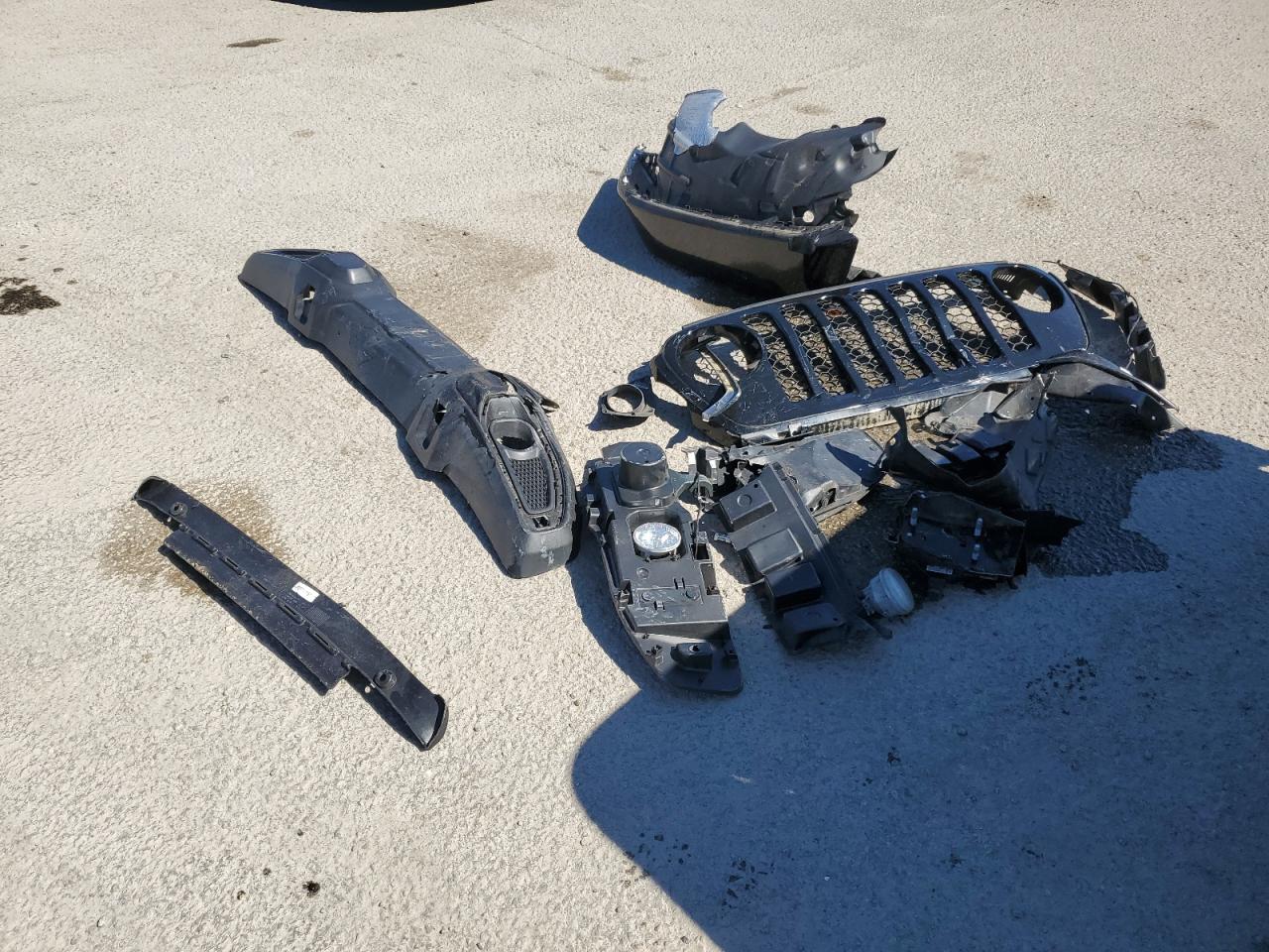2021 Jeep Gladiator - Image 14