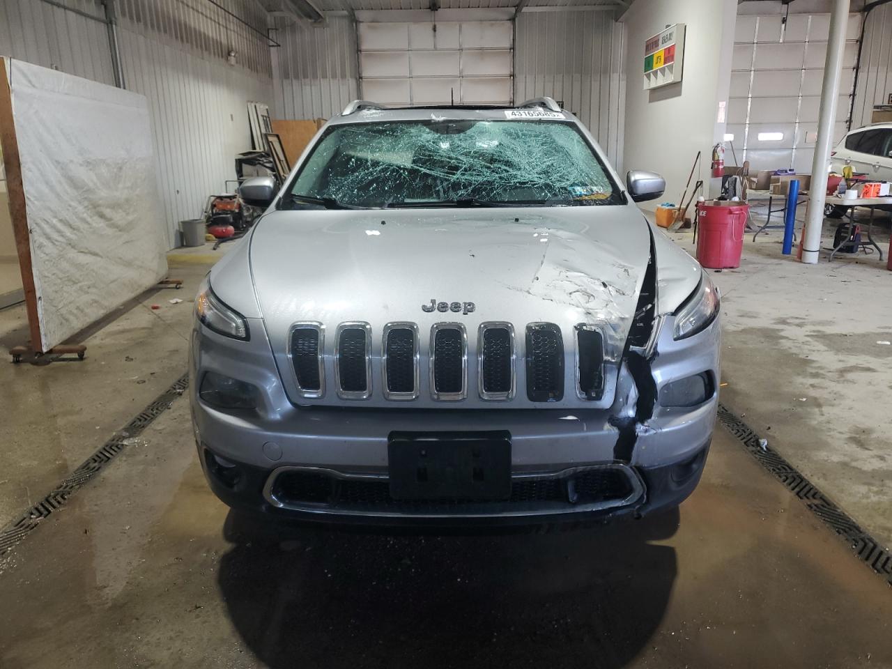 2014 Jeep Grand Cherokee - Image 5