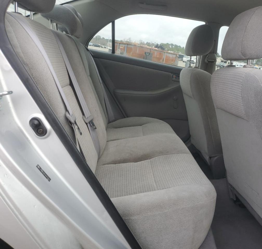 2006 Toyota Corolla - Image 10