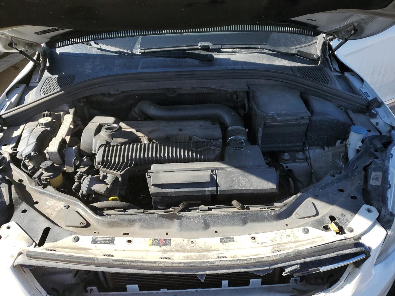 2016 Volvo XC60 - Image 12
