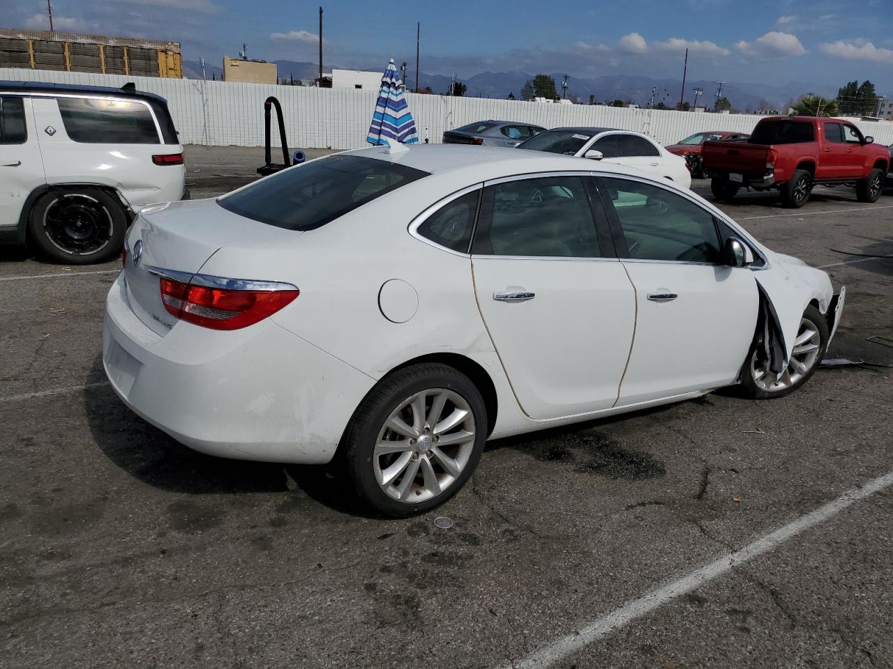 2013 Buick Verano - Image 3