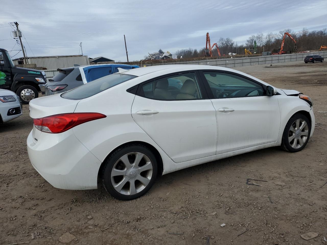2012 Hyundai Elantra - Image 3